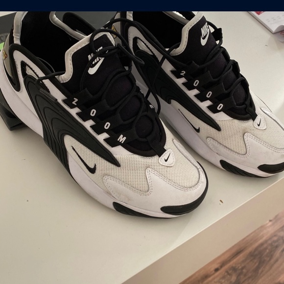 Zoom 2000 - Picture 1 of 1